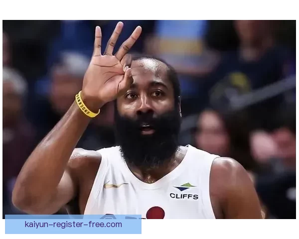 阿伦复出带来全新变化 双塔联手骑士攻守无懈可击 哈登17+14助攻助力全队